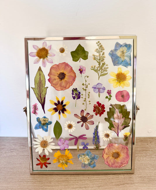 7x9 Abstract Design | Metal Frame